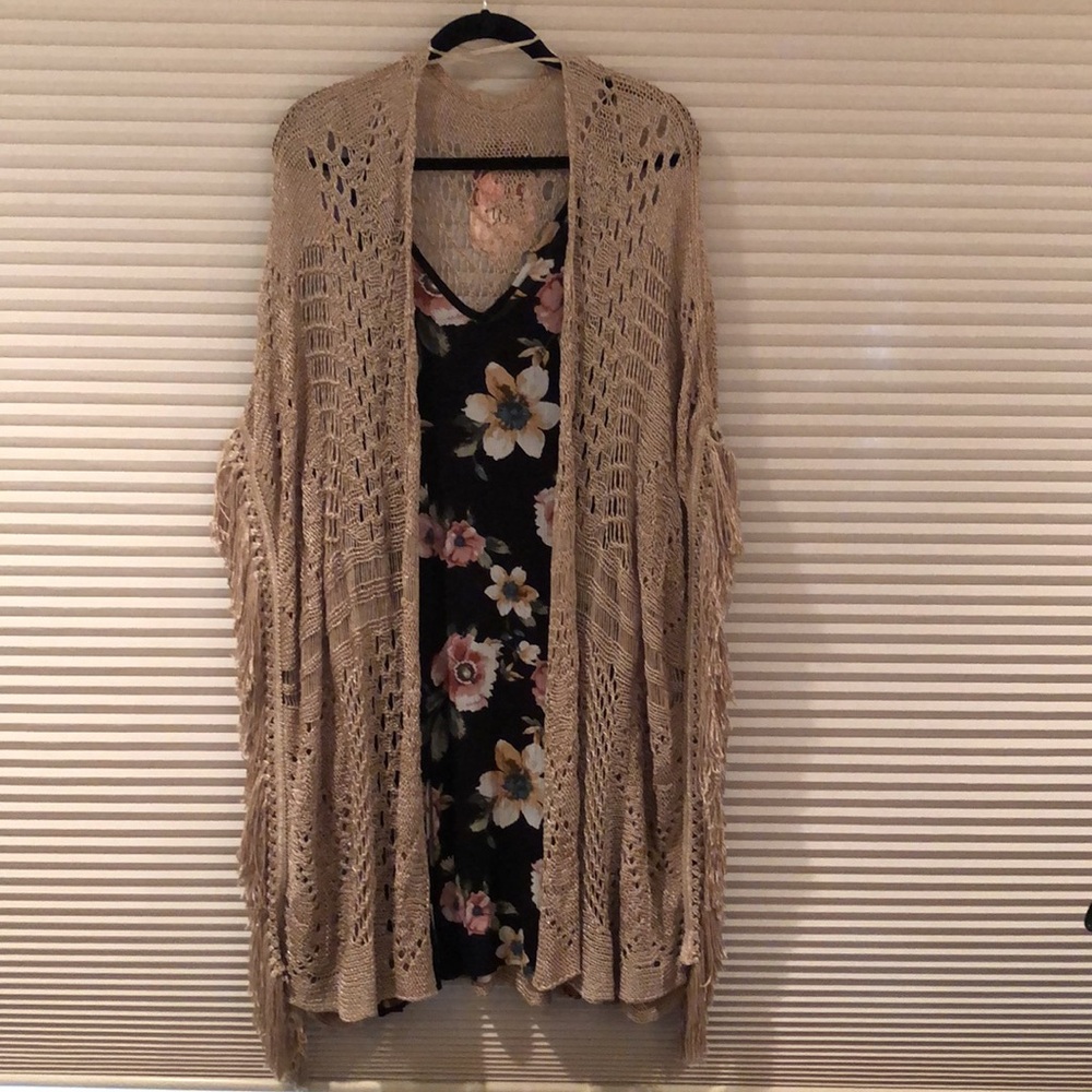 🆕Fringe Cardigan Crochet! Shrug! Sweater! Fringed sides! Taupe Beige color! OS